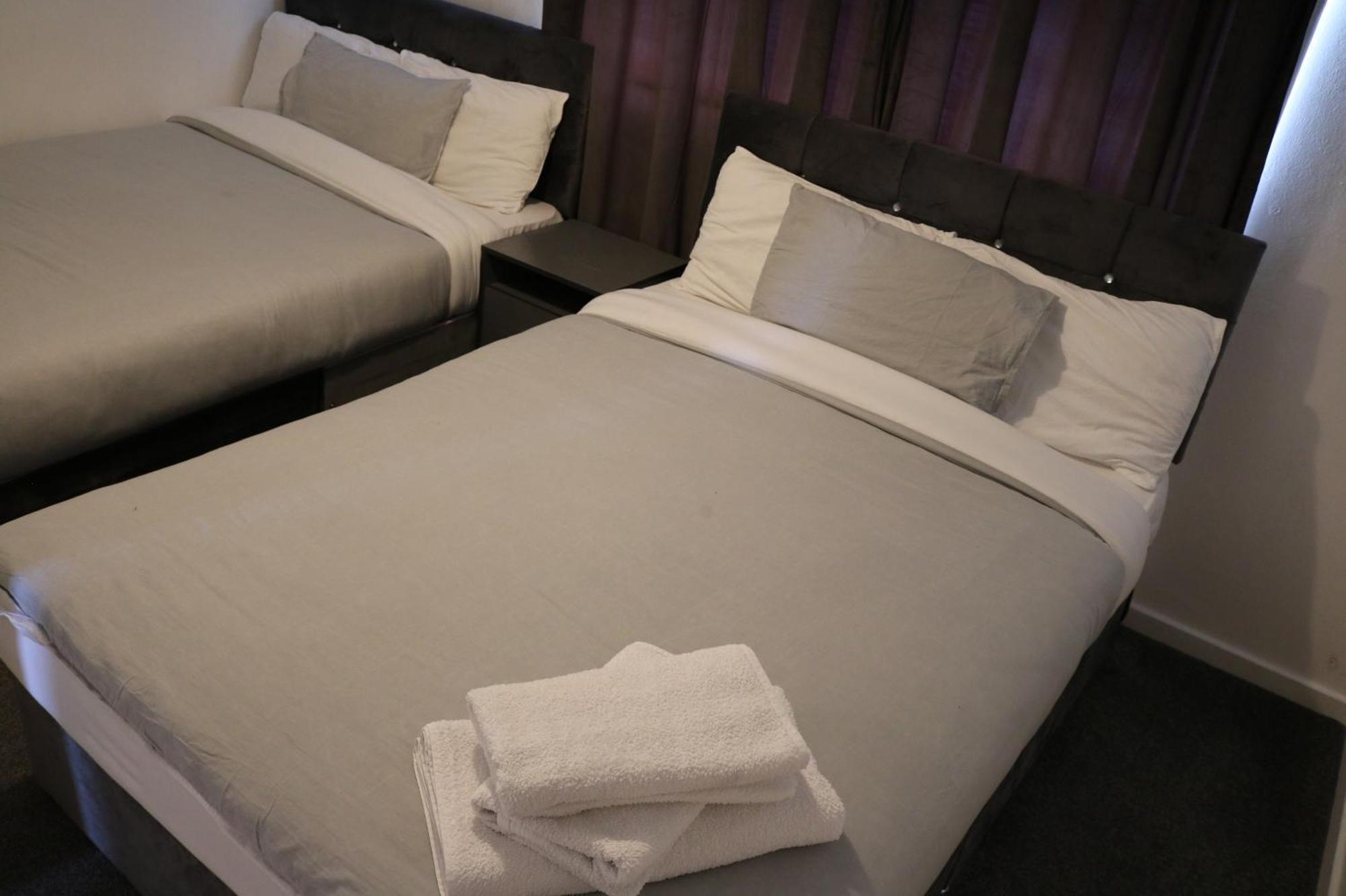 فيلا Cosy 2 Bed With Parking Near Piccadilly, Etihad Stadium And Coop Live Sleeps Up To 5 مانشستر المظهر الخارجي الصورة