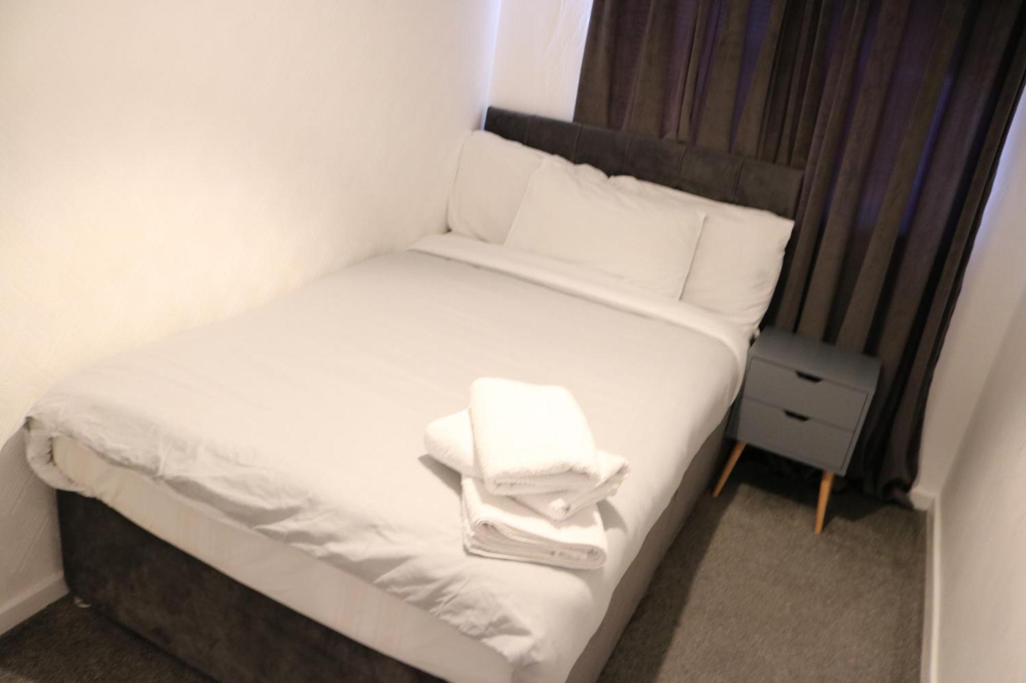فيلا Cosy 2 Bed With Parking Near Piccadilly, Etihad Stadium And Coop Live Sleeps Up To 5 مانشستر المظهر الخارجي الصورة